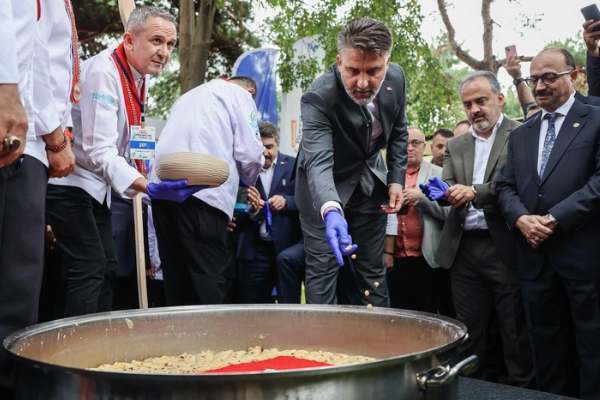 Bursa’da 5. Uluslararası Gastronomi Festivali başladı Bursa’da 5. Uluslararası Gastronomi Festivali başladı
