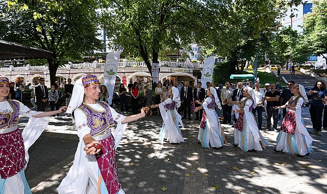 Bursa'da Tanpınar Ruhu Yeniden Canlandı Bursa'da Tanpınar Ruhu Yeniden Canlandı
