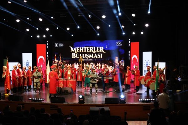 Bursa’nın fethinin 700. yılı mehter konserleriyle kutlandı Bursa’nın fethinin 700. yılı mehter konserleriyle kutlandı