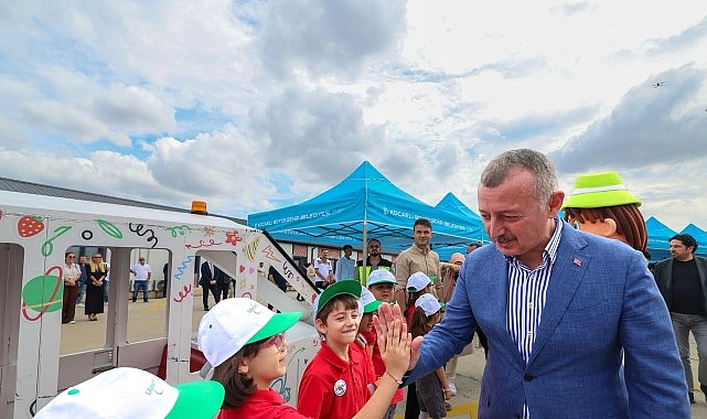 Büyükakın: “Her işimizi ölçüp, biçip, hesaplayarak yapıyoruz" Büyükakın: “Her işimizi ölçüp, biçip, hesaplayarak yapıyoruz"