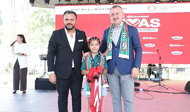 Büyükakın'dan Gardaşlık Buluşması'nda birlik beraberlik vurgusu Büyükakın'dan Gardaşlık Buluşması'nda birlik beraberlik vurgusu