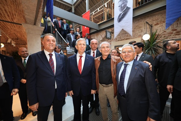 Büyükkılıç, Şehir Araştırmaları Merkezi'nin açılışına katıldı Büyükkılıç, Şehir Araştırmaları Merkezi'nin açılışına katıldı
