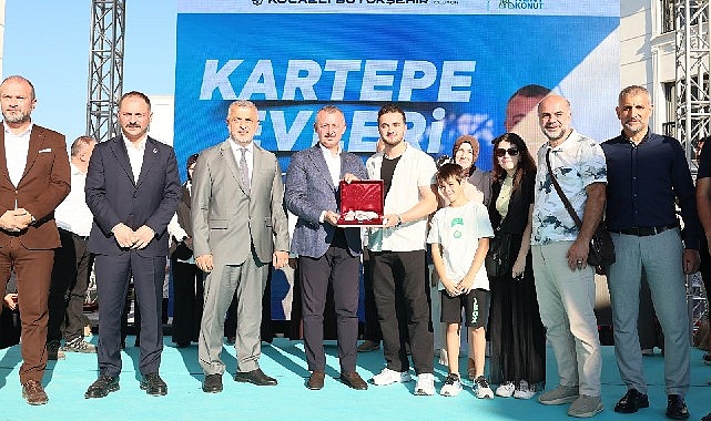 Büyükşehir 144 aileyi daha ev sahibi yaptı Büyükşehir 144 aileyi daha ev sahibi yaptı