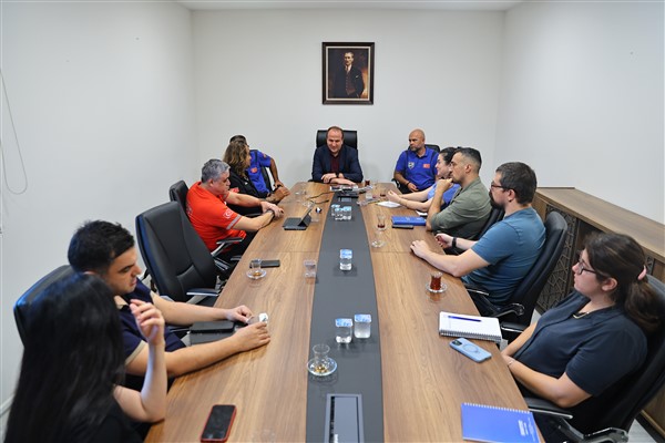 Büyükşehir ile SKUT Derneği arasında afet hazırlığı için iş birliği planlanıyor Büyükşehir ile SKUT Derneği arasında afet hazırlığı için iş birliği planlanıyor