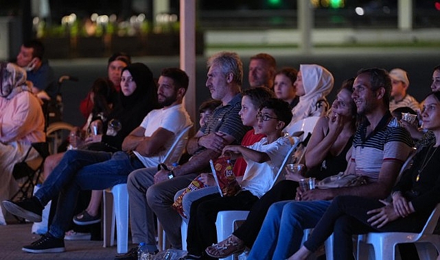 Büyükşehir yaza renk katıyor Büyükşehir yaza renk katıyor