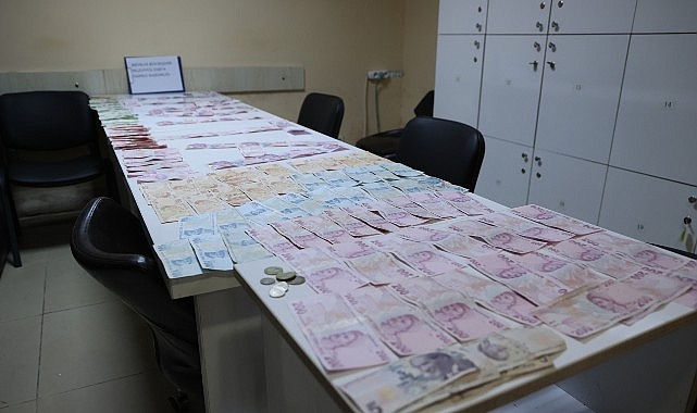 Büyükşehir Zabıtası dilenciliğe geçit vermedi Büyükşehir Zabıtası dilenciliğe geçit vermedi