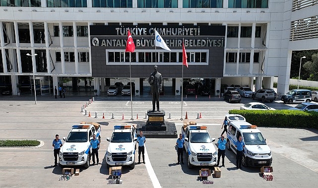 Büyükşehir zabıtasından sahte parfüme geçit yok Büyükşehir zabıtasından sahte parfüme geçit yok