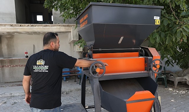 Büyükşehir'den Korkutelili üreticiye yem ezme makinesi desteği Büyükşehir'den Korkutelili üreticiye yem ezme makinesi desteği