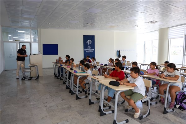 Büyükşehirin yaz dönemi İngilizce kursları sürüyor Büyükşehirin yaz dönemi İngilizce kursları sürüyor