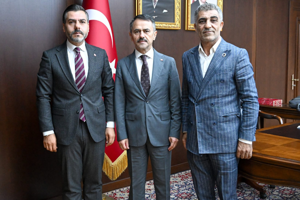 Çakan ve Arslan’dan Kocaeli Valisi Aktaş’a ziyaret Çakan ve Arslan’dan Kocaeli Valisi Aktaş’a ziyaret