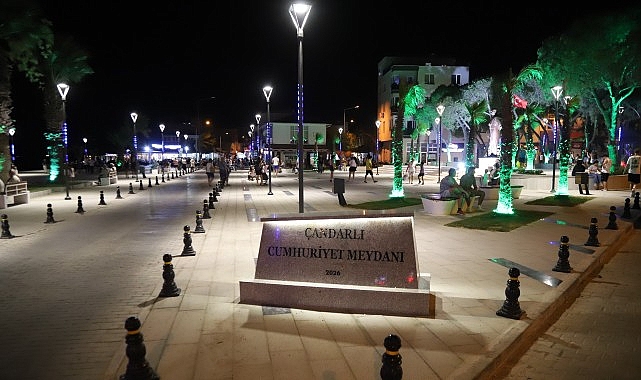 Çandarlı'nın yeni Cumhuriyet Meydanı açılıyor Çandarlı'nın yeni Cumhuriyet Meydanı açılıyor