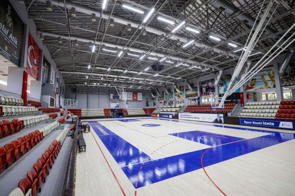 Celal Atik Spor Salonu yenilendi Celal Atik Spor Salonu yenilendi