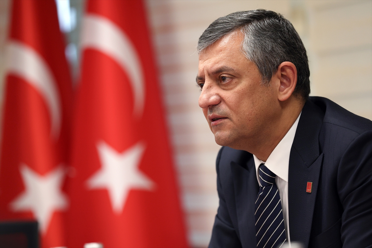 CHP Genel Başkanı Özel, basın toplantısı düzenledi: