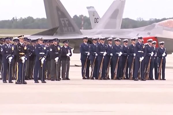 Çin Devlet Başkanı Şi Cinping, ABD’ye geldi Çin Devlet Başkanı Şi Cinping, ABD’ye geldi