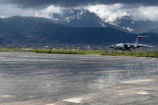 Çin’den Nepal’e üçüncü parti acil yardım ulaştırıldı Çin’den Nepal’e üçüncü parti acil yardım ulaştırıldı
