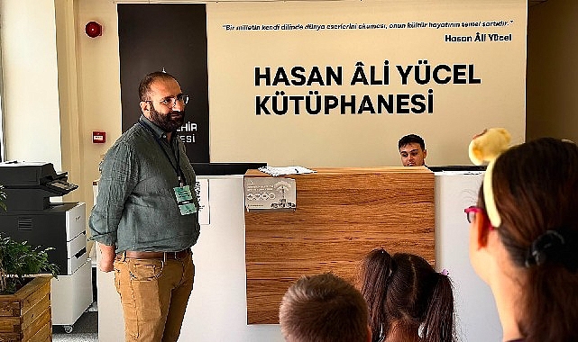 Çocuklar, Hasan Âli Yücel Kütüphanesi'nde gökyüzüne yolculuk yaptı Çocuklar, Hasan Âli Yücel Kütüphanesi'nde gökyüzüne yolculuk yaptı
