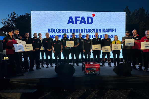 Çorlu Belediyesi Arama Kurtarma Ekibi Bolu’daki kampta iki derece elde etti Çorlu Belediyesi Arama Kurtarma Ekibi Bolu’daki kampta iki derece elde etti