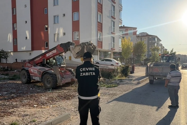 Çorum’da kaçak hafriyat döken kişiye 20 bin lira ceza Çorum’da kaçak hafriyat döken kişiye 20 bin lira ceza