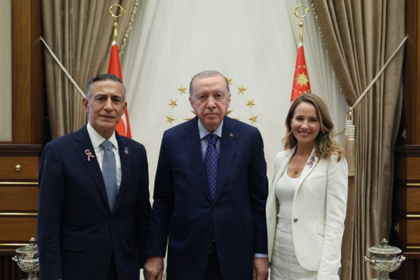 Cumhurbaşkanı Erdoğan, ABD Temsilciler Meclisi Üyesi Issa’yı kabul etti Cumhurbaşkanı Erdoğan, ABD Temsilciler Meclisi Üyesi Issa’yı kabul etti