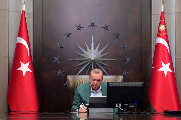 Cumhurbaşkanı Erdoğan: Siyasetimizin tek limanı ahlaktır Cumhurbaşkanı Erdoğan: Siyasetimizin tek limanı ahlaktır