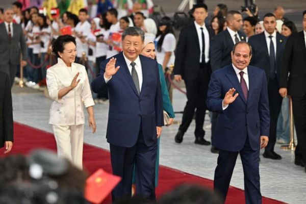 Cumhurbaşkanı Xi Jinping Mısır’da Cumhurbaşkanı Xi Jinping Mısır’da