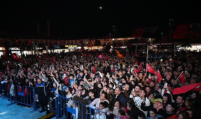 Cumhuriyet Bayramı Kemer'de coşkuyla kutlandı Cumhuriyet Bayramı Kemer'de coşkuyla kutlandı