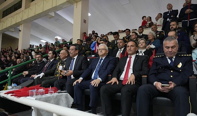 Cumhuriyetimizin 103. Yılı Burhaniye'de Coşkuyla Kutlandı Cumhuriyetimizin 103. Yılı Burhaniye'de Coşkuyla Kutlandı