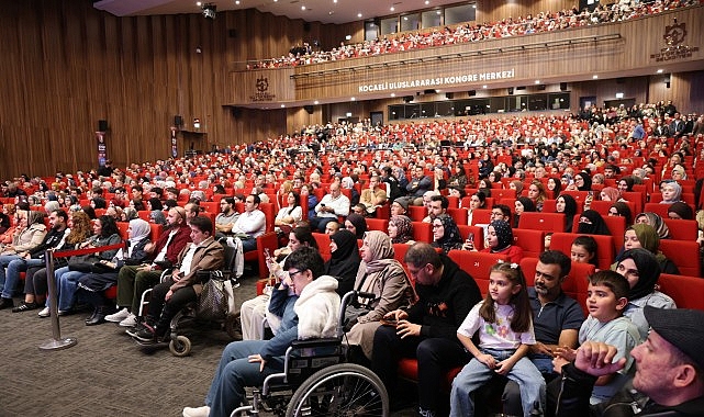 Demirbağ, Kitap Fuarı'nda Gazze'nin direnişine dikkat çekti; “Dördüncü İslam medeniyeti Gazze'den doğuyor" Demirbağ, Kitap Fuarı'nda Gazze'nin direnişine dikkat çekti; “Dördüncü İslam medeniyeti Gazze'den doğuyor"