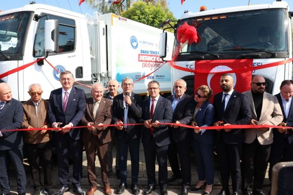Derince Belediyesi filosuna 14 yeni hizmet aracı kattı Derince Belediyesi filosuna 14 yeni hizmet aracı kattı