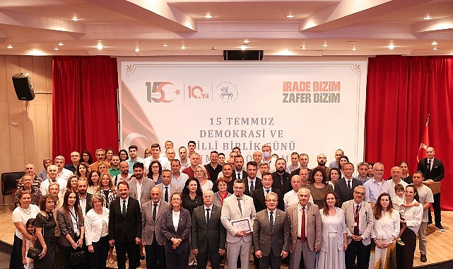 DEÜ'de 15 Temmuz Demokrasi ve Millî Birlik Günü kapsamında anma programı düzenlendi DEÜ'de 15 Temmuz Demokrasi ve Millî Birlik Günü kapsamında anma programı düzenlendi