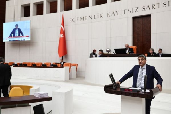DEVA Partili Ekmen’den narenciye sezonu öncesi önlem çağrısı DEVA Partili Ekmen’den narenciye sezonu öncesi önlem çağrısı