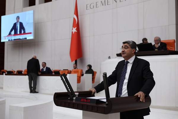 DEVA Partili Ekmen’den üç yıllık vekillik karnesi DEVA Partili Ekmen’den üç yıllık vekillik karnesi