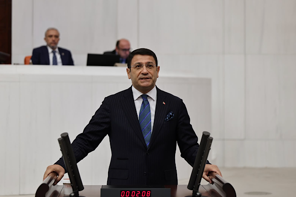 DEVA Partili Şahin’den yeni eğitim öğretim yılı mesajı DEVA Partili Şahin’den yeni eğitim öğretim yılı mesajı