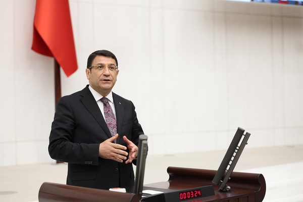 DEVA Partisi Milletvekili Şahin’den hakim ve savcı mülakatlarına tepki DEVA Partisi Milletvekili Şahin’den hakim ve savcı mülakatlarına tepki