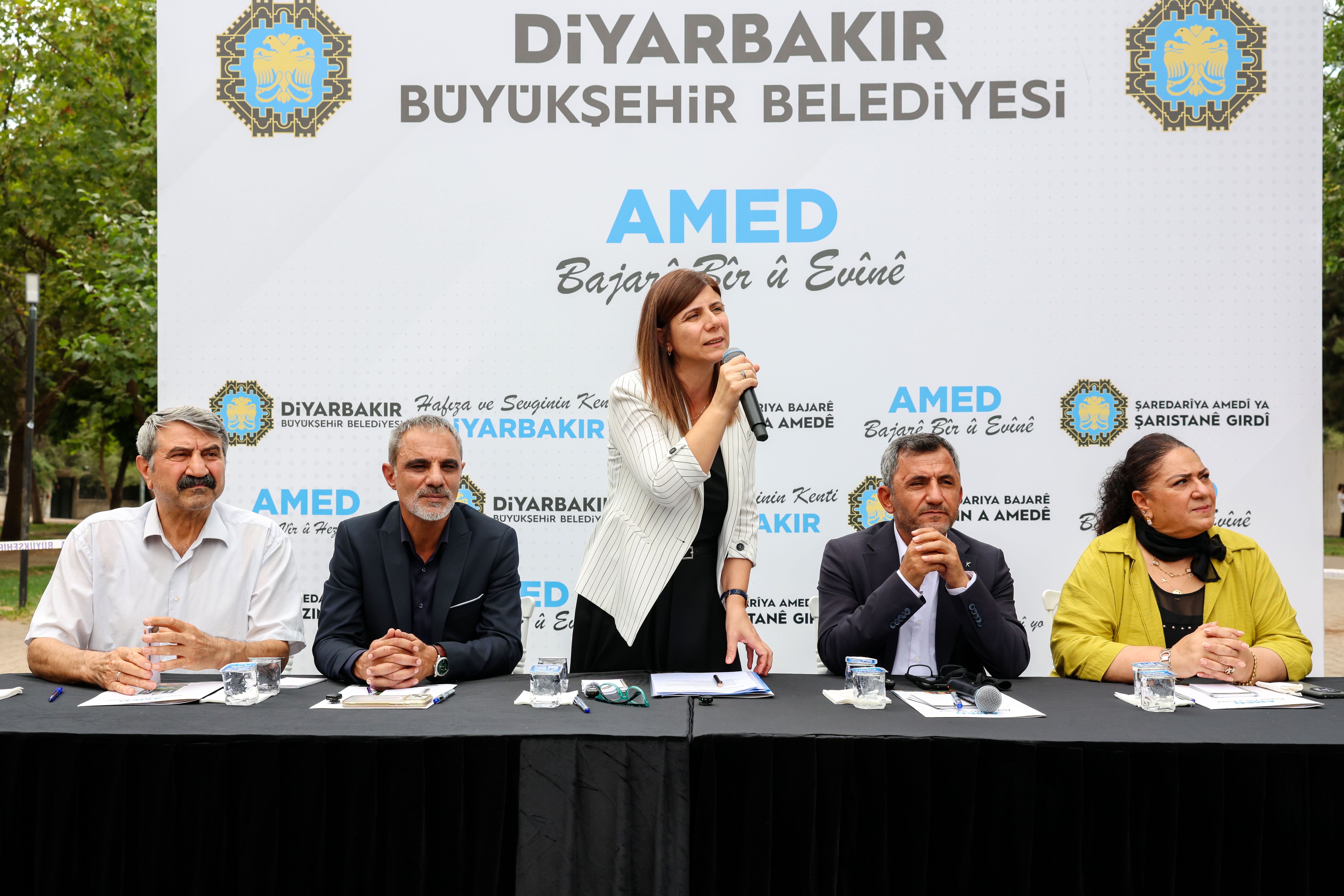 Diyarbakır’da Huzurevleri Mahallesi’nde halk buluşması gerçekleştirildi Diyarbakır’da Huzurevleri Mahallesi’nde halk buluşması gerçekleştirildi