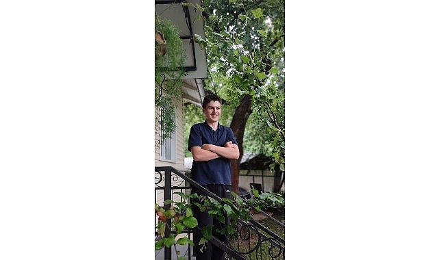 Dünyanın Dört Bir Yanından Öğrencileri Buluşturan “Bilgi Buzkıranı" Seferi Başladı Dünyanın Dört Bir Yanından Öğrencileri Buluşturan “Bilgi Buzkıranı" Seferi Başladı