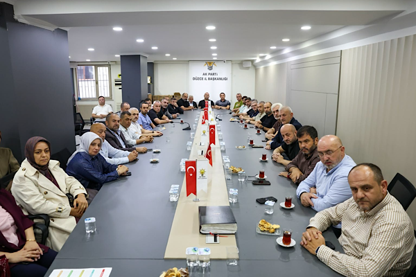 Düzce Belediye Başkanı Özlü, kentteki yatırım ve dönüşüm projelerini anlattı Düzce Belediye Başkanı Özlü, kentteki yatırım ve dönüşüm projelerini anlattı