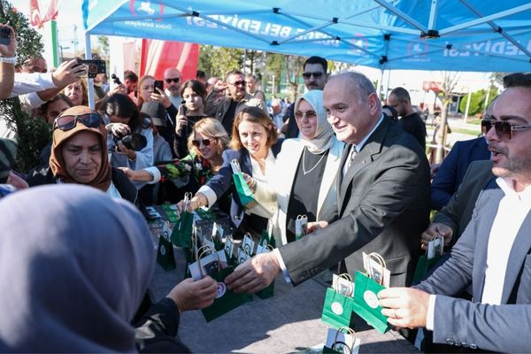 Düzce’de 16 bin ata tohumu vatandaşlara dağıtıldı Düzce’de 16 bin ata tohumu vatandaşlara dağıtıldı