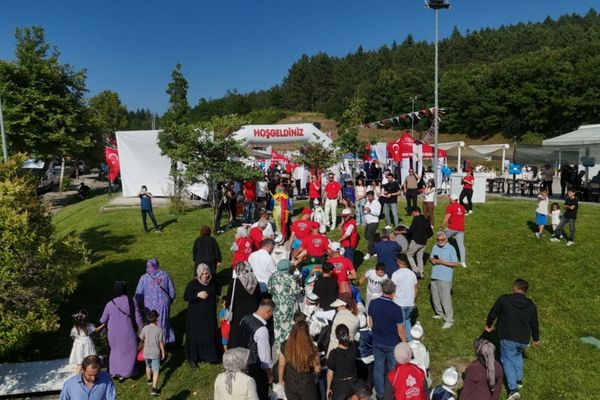 Düzce’de 62 çocuk için toplu sünnet şöleni düzenlendi Düzce’de 62 çocuk için toplu sünnet şöleni düzenlendi