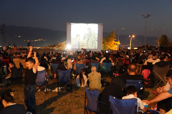Düzce'de "Açık Hava Sinema Akşamları" başladı Düzce'de "Açık Hava Sinema Akşamları" başladı