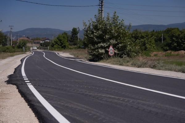 Düzce’de altyapısı tamamlanan yollar önceliklendiriliyor Düzce’de altyapısı tamamlanan yollar önceliklendiriliyor