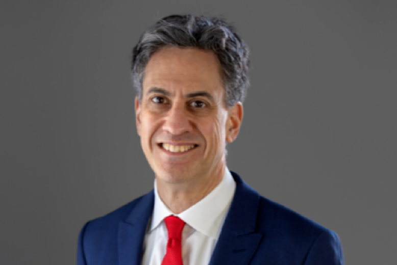 Düzeltme- Miliband: Ukrayna halkının yanında gerektiği sürece duracağız Düzeltme- Miliband: Ukrayna halkının yanında gerektiği sürece duracağız