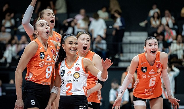 Eczacıbaşı Peron İstanbul'un derbide rakibi VakıfBank Eczacıbaşı Peron İstanbul'un derbide rakibi VakıfBank