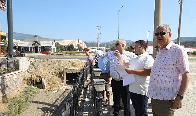 Edremit'te trafiği rahatlatacak yan yol çalışması Edremit'te trafiği rahatlatacak yan yol çalışması