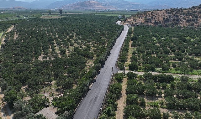 Efes Selçuk'ta Yollar Yenileniyor: 40 Yıldır Beklenen Yolda Çalışmalar Başladı Efes Selçuk'ta Yollar Yenileniyor: 40 Yıldır Beklenen Yolda Çalışmalar Başladı