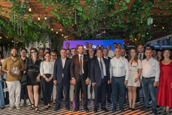 Ege’den 10 ihracatçı firma Miami’de ABD pazarına açıldı Ege’den 10 ihracatçı firma Miami’de ABD pazarına açıldı