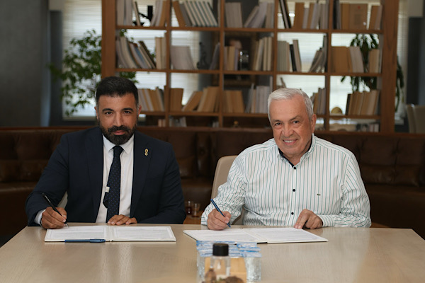 "Engelsiz Kariyer Merkezi" projesi için imzalar atıldı "Engelsiz Kariyer Merkezi" projesi için imzalar atıldı