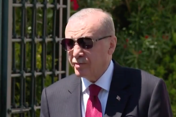 Erdoğan: A Millî Kadın Voleybol Takımımızı yürekten tebrik ediyorum Erdoğan: A Millî Kadın Voleybol Takımımızı yürekten tebrik ediyorum