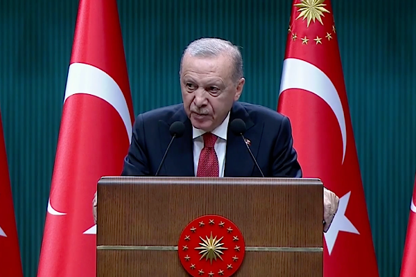 Erdoğan: Başkalarına benzemeyiz , kim olursa olsun hesap sorarız Erdoğan: Başkalarına benzemeyiz , kim olursa olsun hesap sorarız