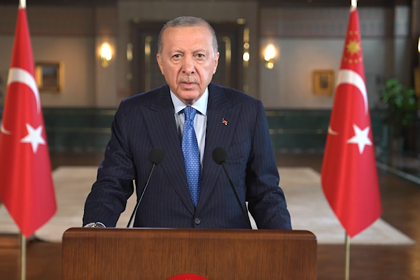Erdoğan: Vatandaşlarımızı yabancı düşmanı akımların insafına asla bırakmayacağız Erdoğan: Vatandaşlarımızı yabancı düşmanı akımların insafına asla bırakmayacağız
